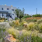 The Nine Graces- Chloe, Charming Naxos With Pool & Garden 아파트 Kastrákion