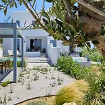 The Nine Graces- Chloe, Charming Naxos With Pool & Garden * Kastrákion