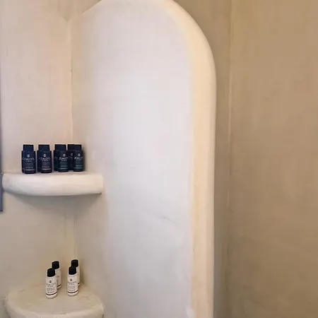 The Nine Graces- Chloe, Charming Naxos Home With Pool & Garden