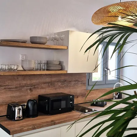 The Nine Graces- Chloe, Charming Naxos Home With Pool & Garden *