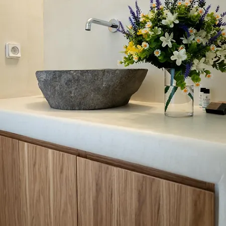 The Nine Graces- Chloe, Charming Naxos Home With Pool & Garden