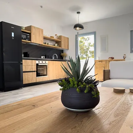 The Nine Graces- Chloe, Charming Naxos Home With Pool & Garden *