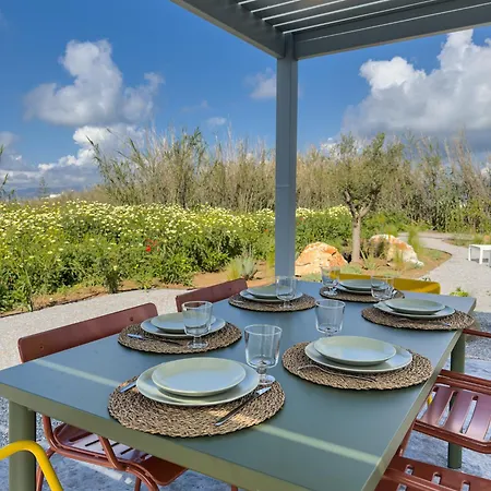 Apartment The Nine Graces- Chloe, Charming Naxos Home With Pool & Garden *