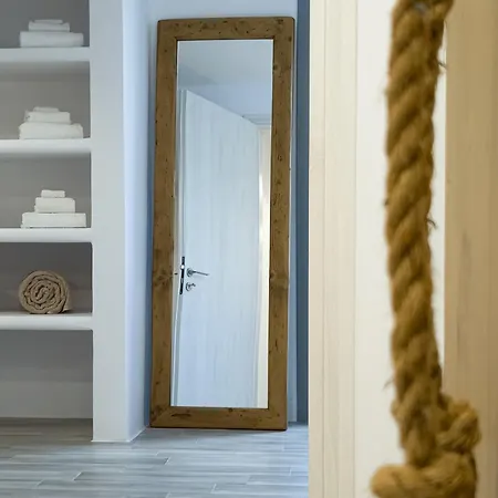 The Nine Graces- Chloe, Charming Naxos Home With Pool & Garden Apartment *