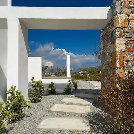 The Nine Graces- Chloe, Charming Naxos Home With Pool & Garden Apartment Kastraki (Naxos)