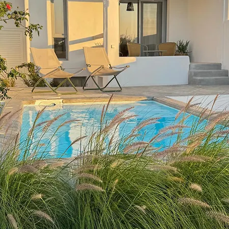 公寓 The Nine Graces- Chloe, Charming Naxos With Pool & Garden Kastrákion