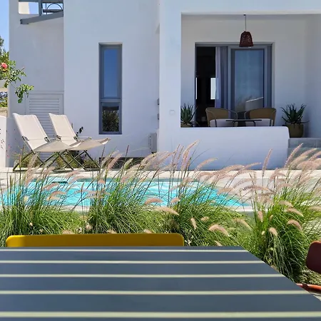 The Nine Graces- Chloe, Charming Naxos With Pool & Garden Apartment *