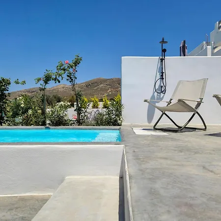 Apartment The Nine Graces- Chloe, Charming Naxos With Pool & Garden