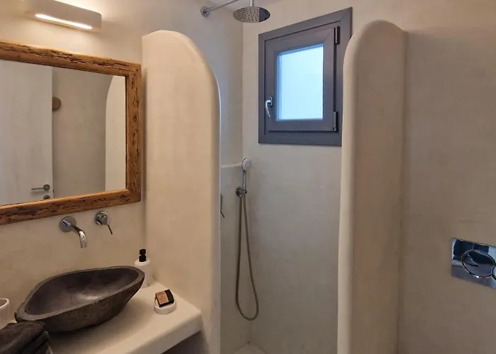 The Nine Graces- Chloe, Charming Naxos With Pool & Garden 아파트