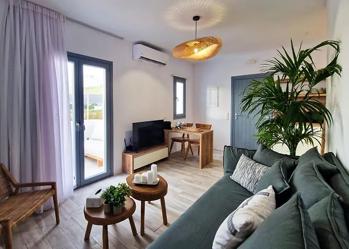 The Nine Graces- Chloe, Charming Naxos With Pool & Garden 아파트