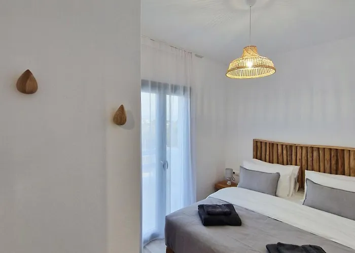 The Nine Graces- Chloe, Charming Naxos With Pool & Garden 아파트 Kastrákion