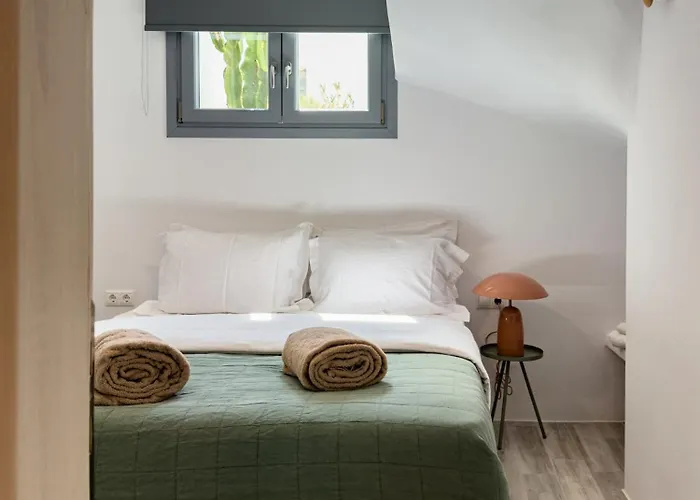 The Nine Graces- Chloe, Charming Naxos With Pool & Garden * Kastrákion