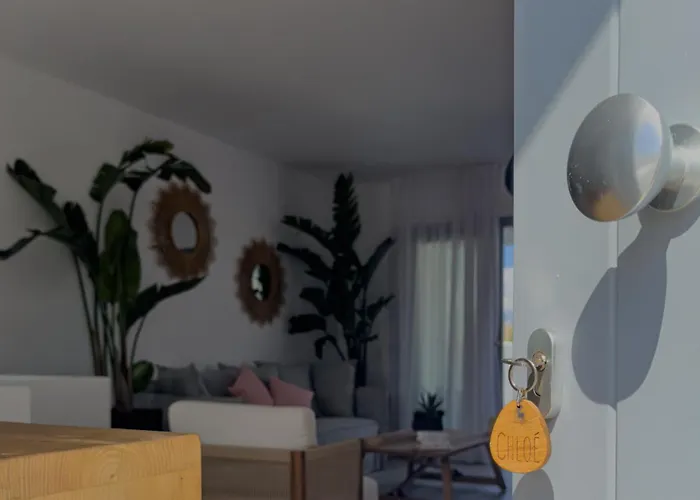 The Nine Graces- Chloe, Charming Naxos With Pool & Garden 아파트